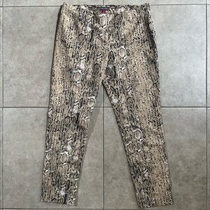 Vince Camuto Women's Side Zip Ankle Pants Snake Print Size 6 Brown Cream